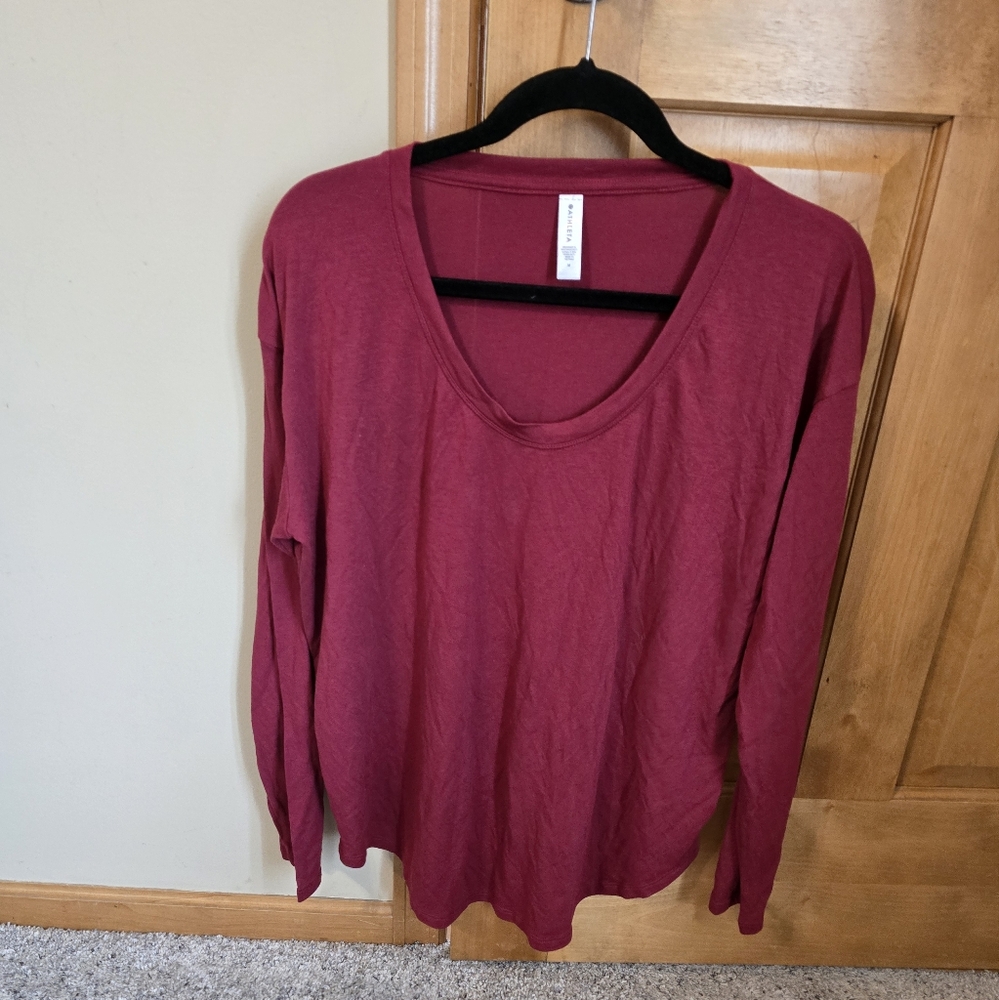 Athleta Cloudlight Stratus Relaxed Top size M